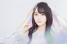 clmo_Aphoto_2_R_s