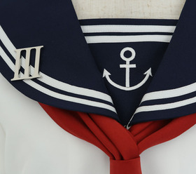 第六駆逐隊制服_襟アップ