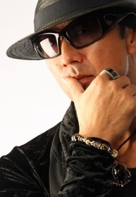 黒田崇矢