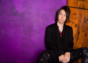 002インタビュー