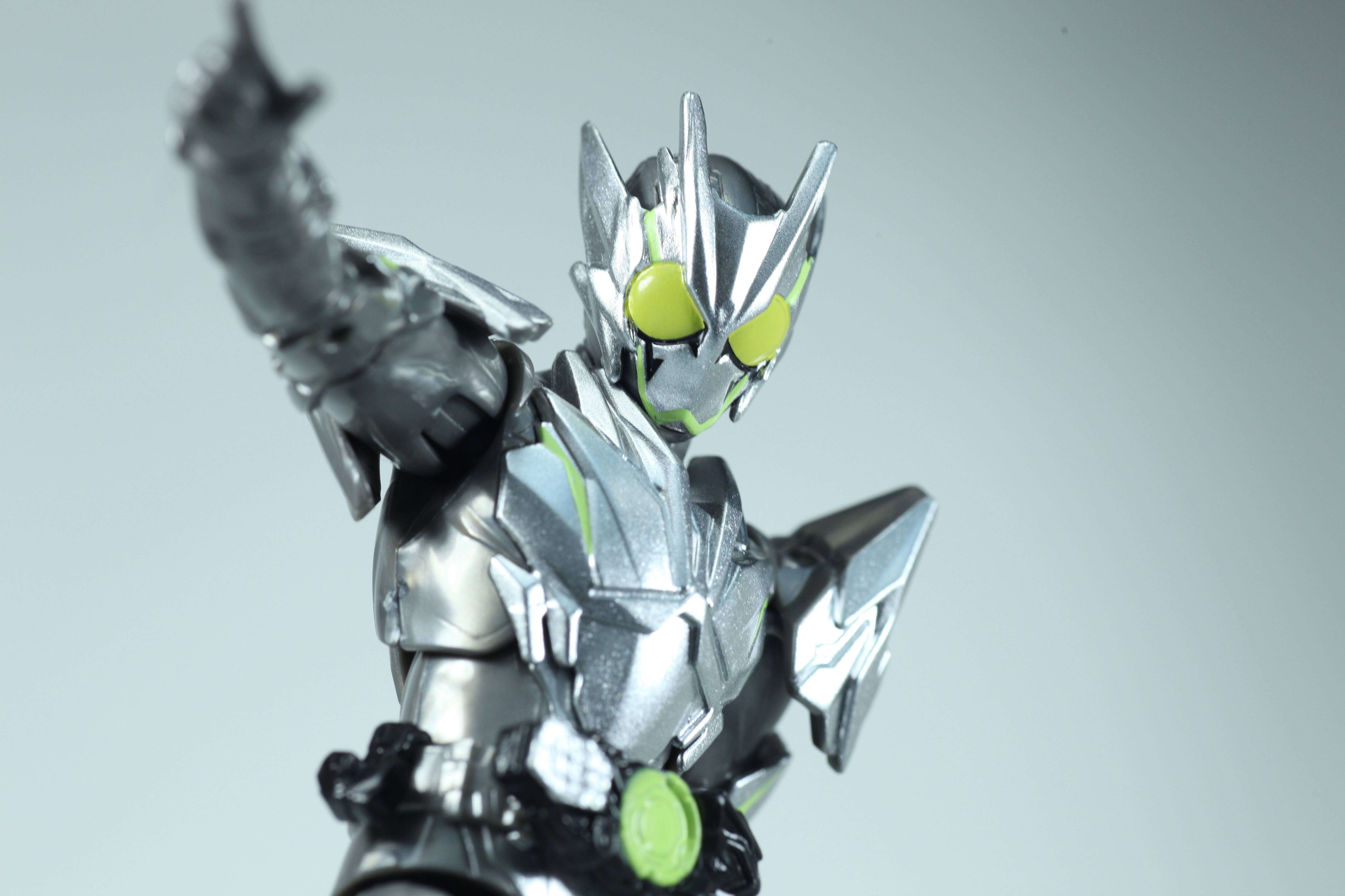 ゼロワンじゃない あれは別の 何か だ Rkf 仮面ライダーゼロワン メタルクラスタホッパー レビュー せいちゃんのほのぼの玩具ブログ