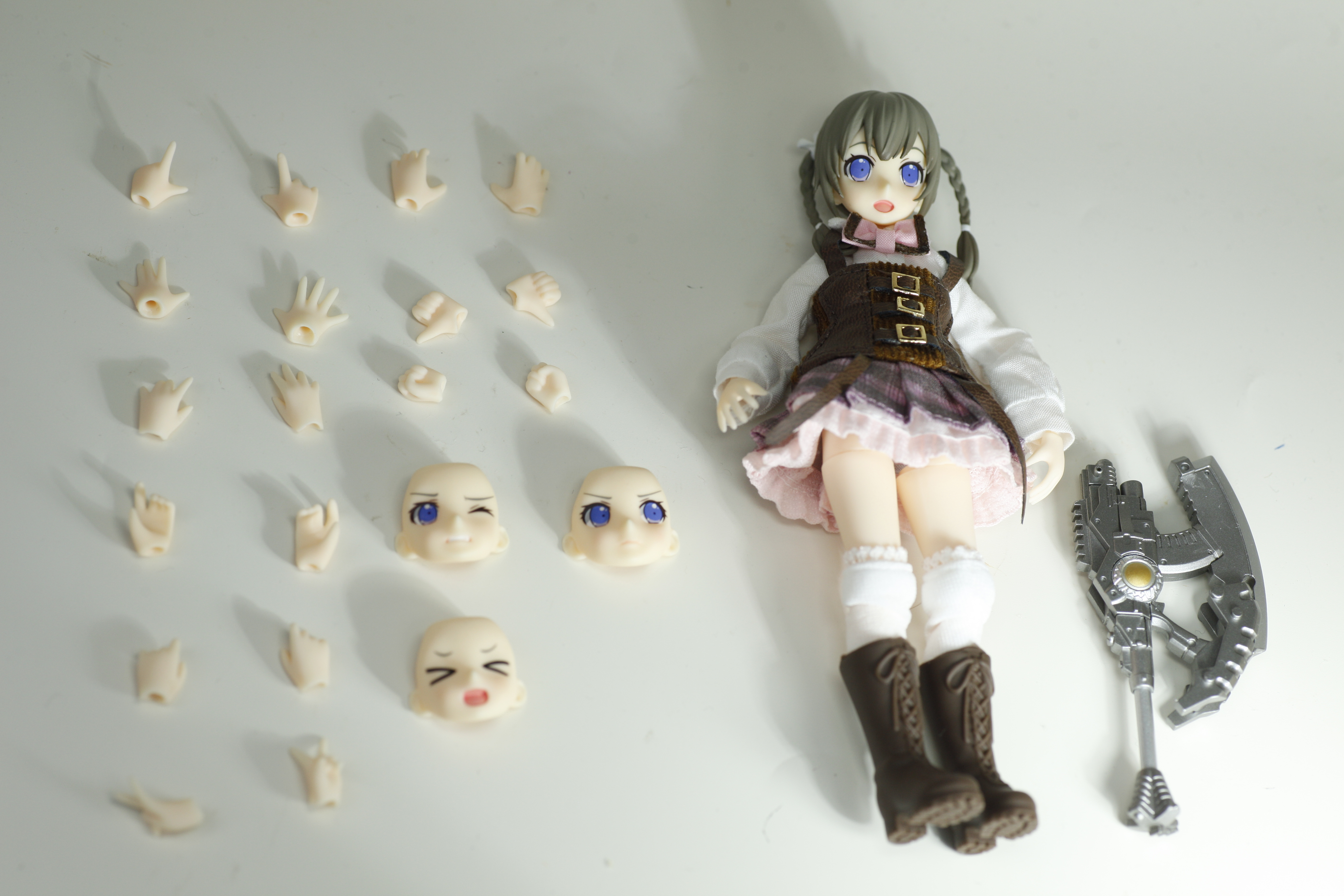 アサルトリリィ外伝 岸本・ルチア・来夢 レビュー : せいちゃん