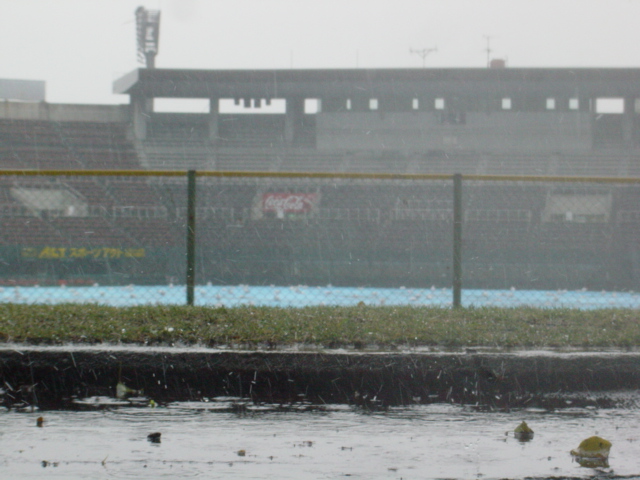 27������004