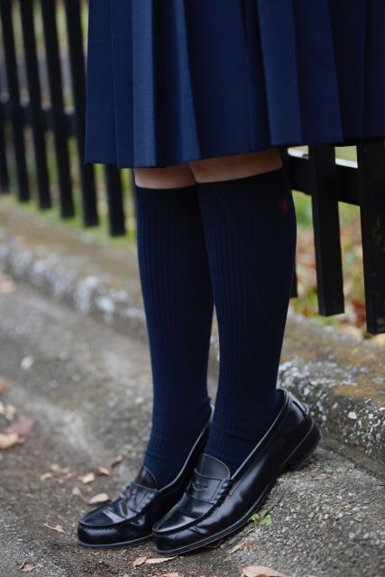 女子高校生の制服姿
