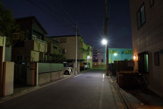 深夜の市街地