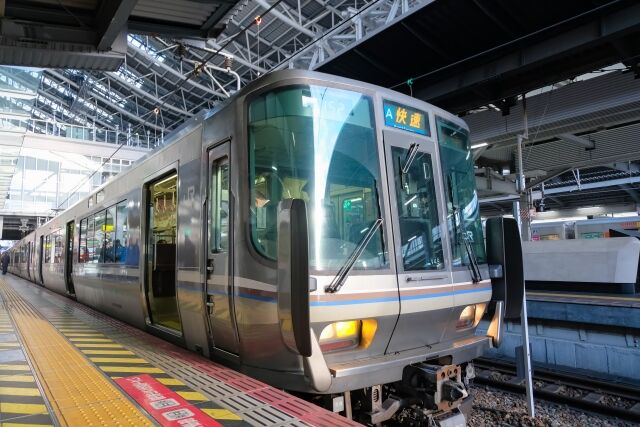 JR西日本の快速電車