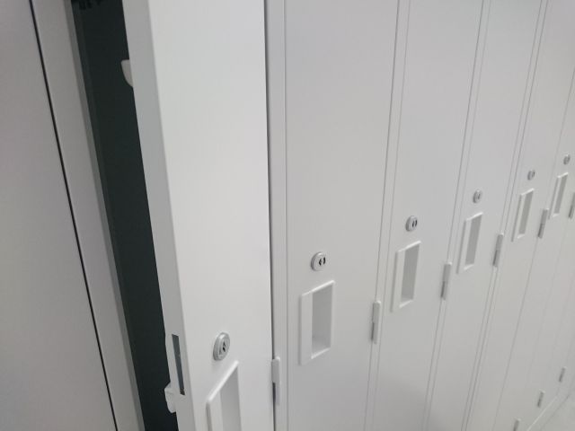 更衣室のロッカー