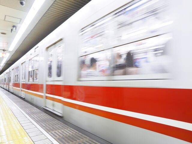 大阪メトロ御堂筋線の電車