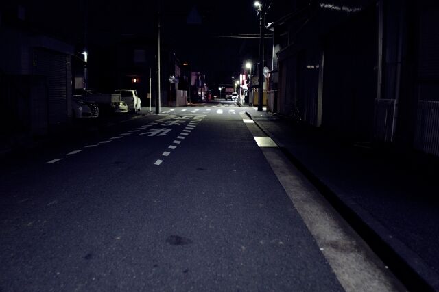 深夜の路上