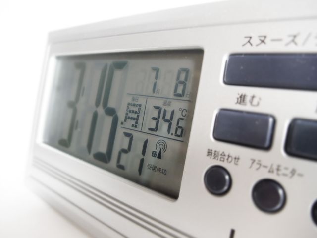 デジタル置時計