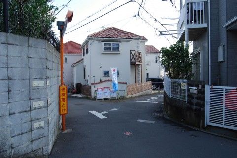 昼間の路上