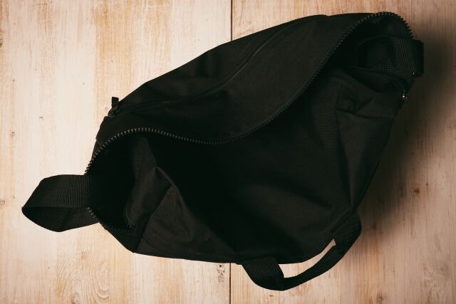 黒いトートバッグ