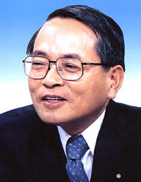 平沢勝栄