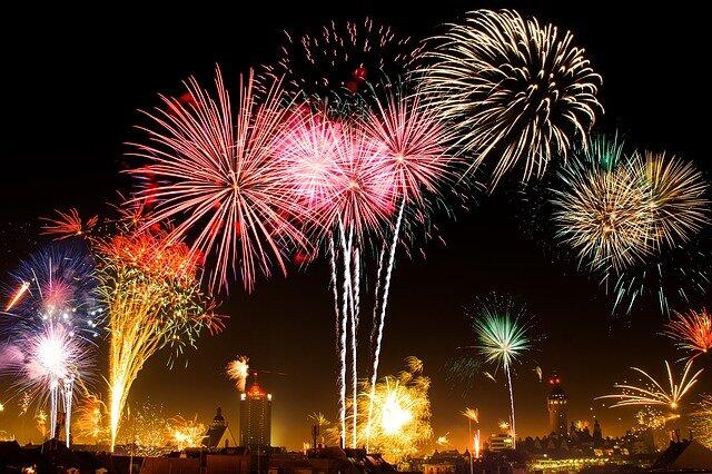 fireworks-1953253_640