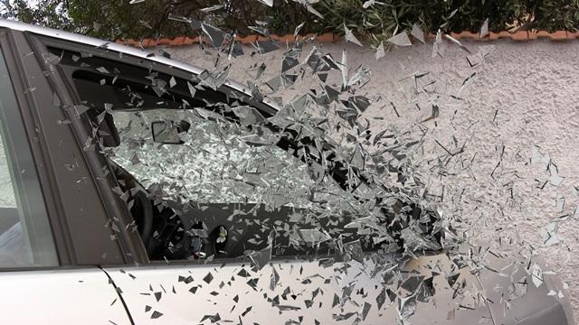 snow-car-automobile-flower-glass-wall-970712-pxhere.com