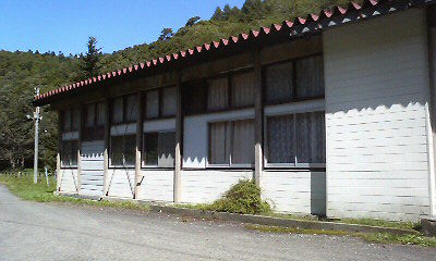 万字炭山駅01.JPG