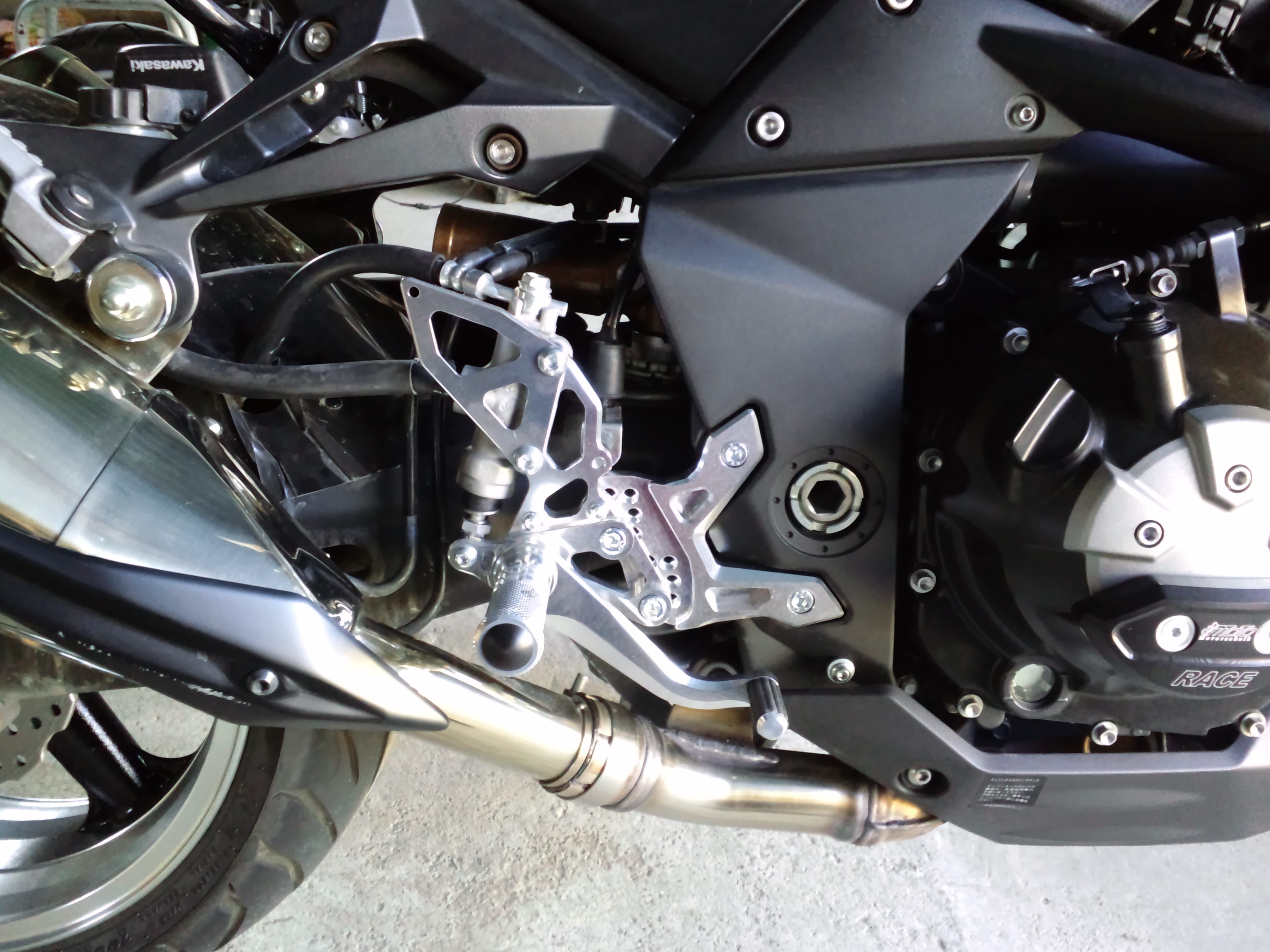 D1 Z1000 リア バックステップキット ディスクブレーキ用