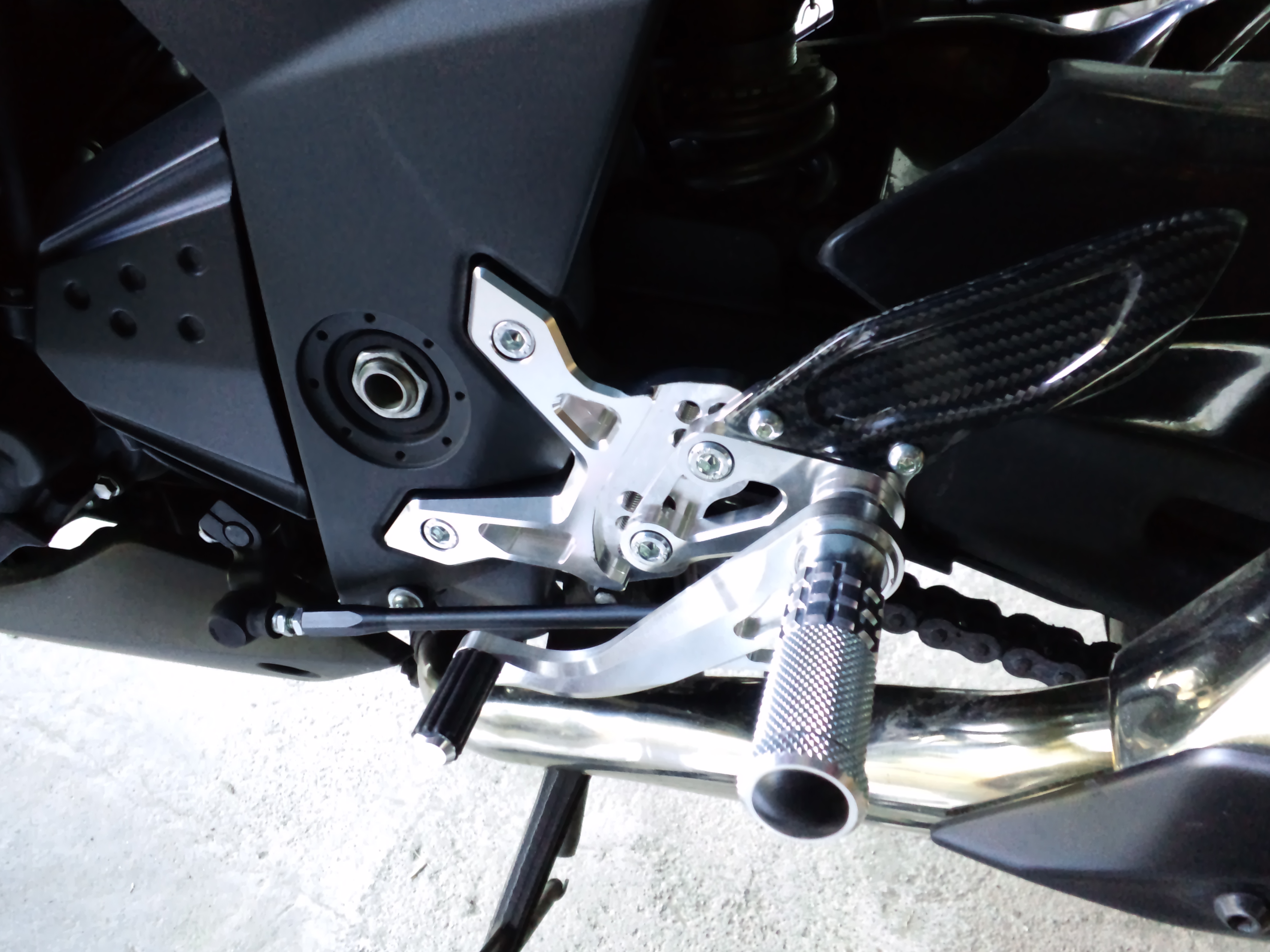 D1 Z1000 リア バックステップキット ディスクブレーキ用