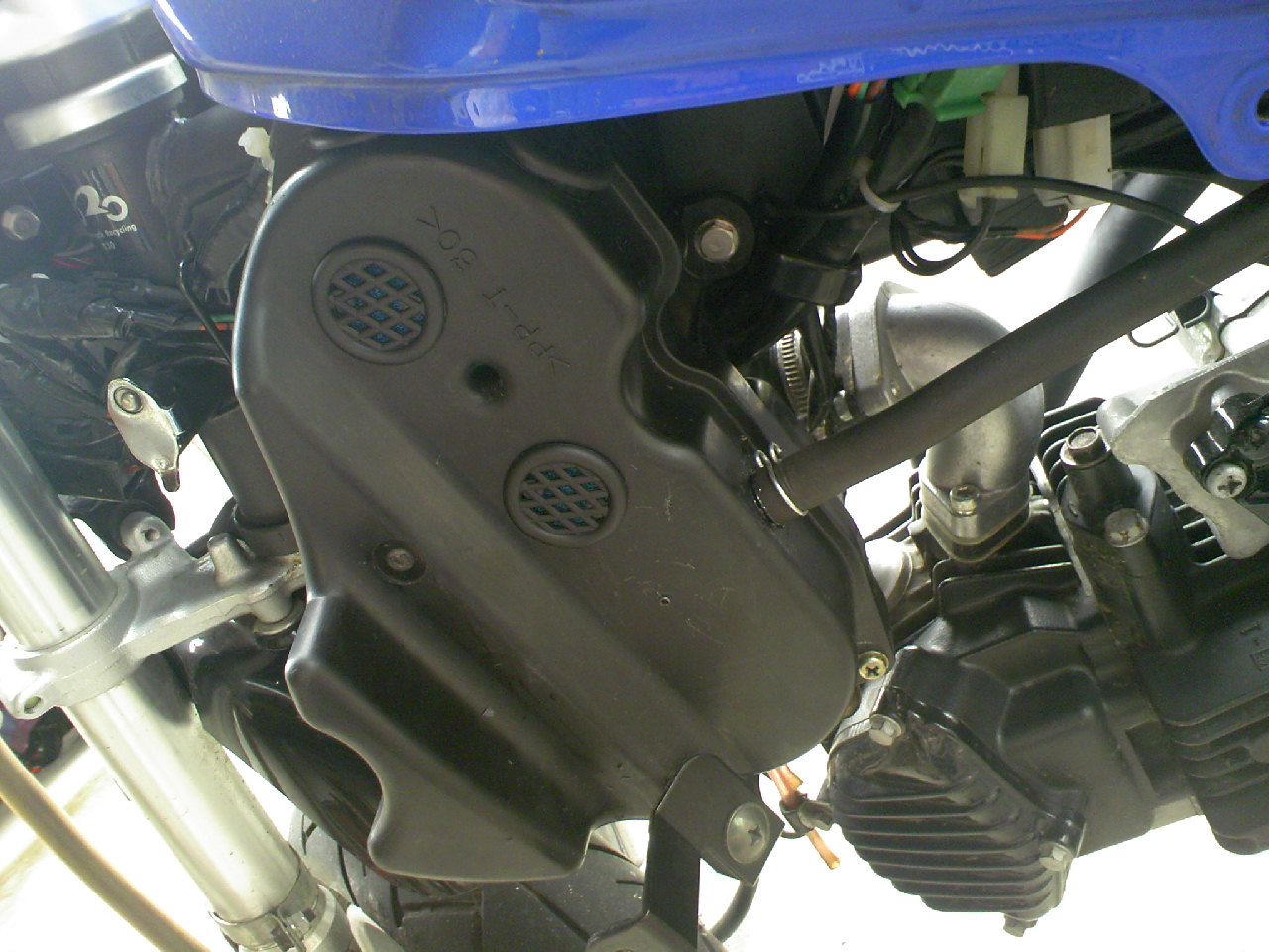 パーツ @ Z1100GP エアクリーナボックス エアフロー 210114】ZZR1100 D6(ZXT10D
