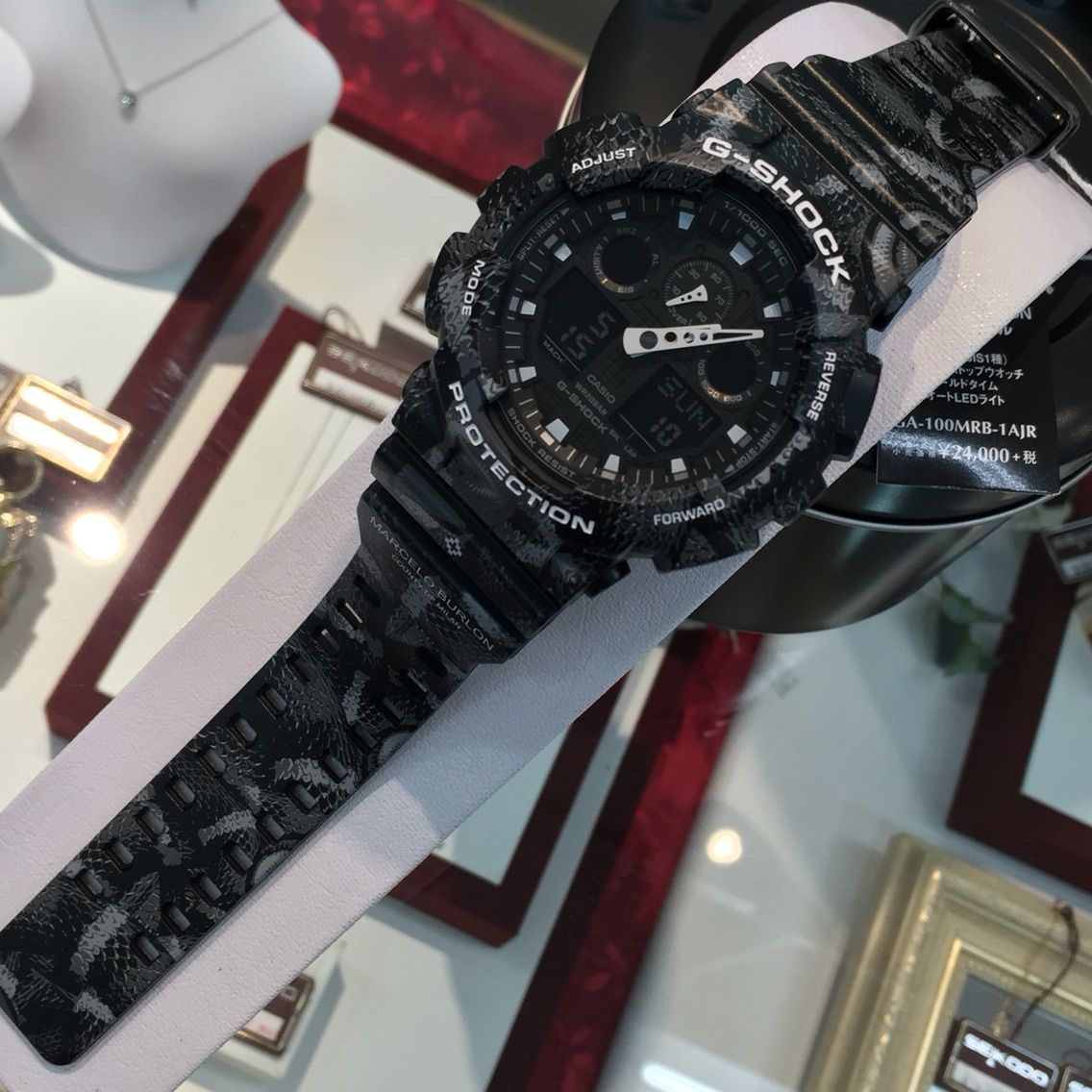 G Shock Marcelo Burlon コラボ Ga 100mrb 1ajr 精光堂隼人店のblog