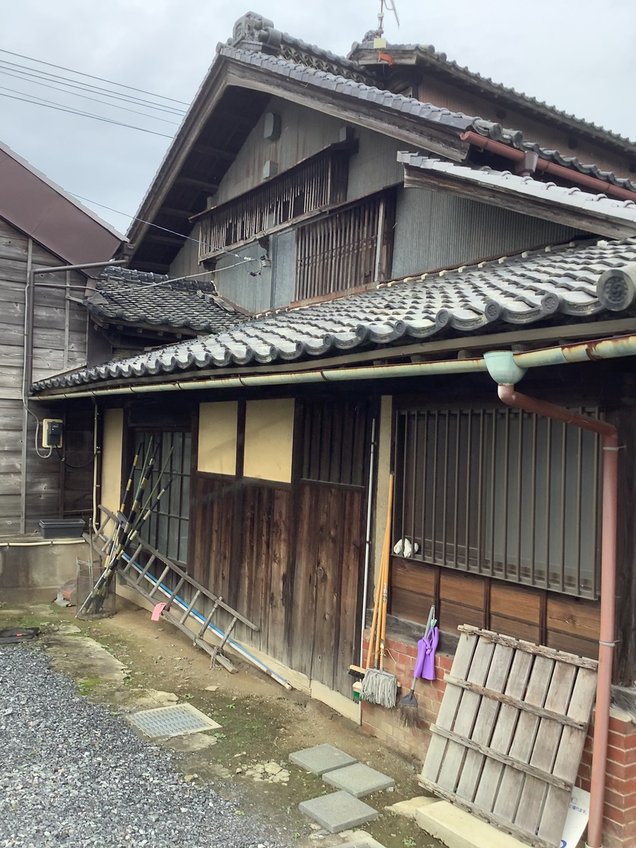12DFC9D9-5C13-464E-BCB2-DAD619B849A0