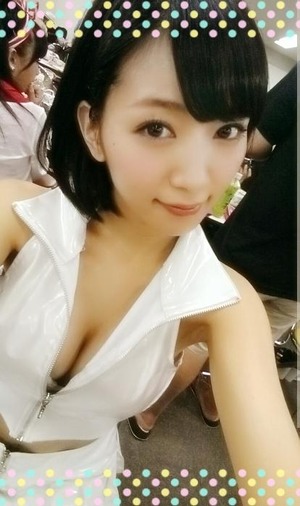  セフレにしたい体www抱き心地の良さそうなちょうどいい肉付きの階戸瑠李グラビア画像！ 32