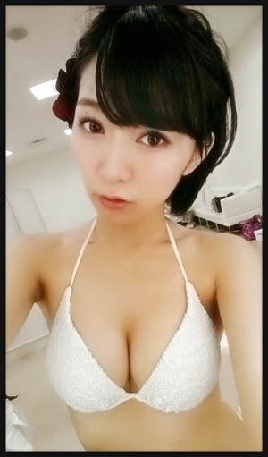  セフレにしたい体www抱き心地の良さそうなちょうどいい肉付きの階戸瑠李グラビア画像！ 31