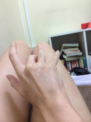 巨乳デリヘル美少女（１９歳）がほぼ顔出しでエロ自撮りUPwww 3