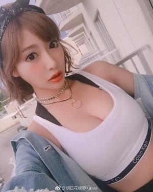 ドスケベスターｗｗｗ明日花キララの自撮り＆オフショット！ 11