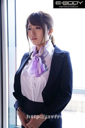 【ドスケベCA】奴隷CAがパイパンマ○コに貞操帯で完全服従肉便器www