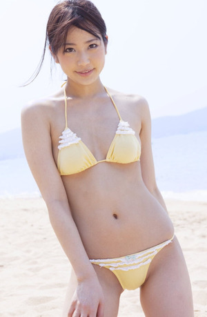 【ドスケベ女子】 青い空に陽光！プールやビーチの開放感↑↑エロ画像！ 10