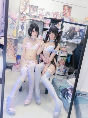 ドスケベ女子の集合写真はなんかお得感があるよねwww 5