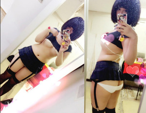 【ドスケベ女子】 鏡を使った自撮りでエロボディを晒す女www 10