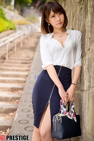 ランジェリーの似合う愛人娘がパパとその友人のチ○ポにご奉仕セクロス! 1