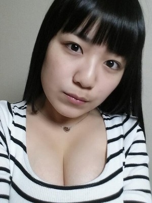  垢抜けなさが一部で熱狂的に支持されるムチムチ地味顔Hカップ娘www 10