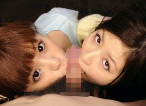  お口とマ○コのハメ比べw女２人の３Pって1度は経験したいよねwww３４枚 6