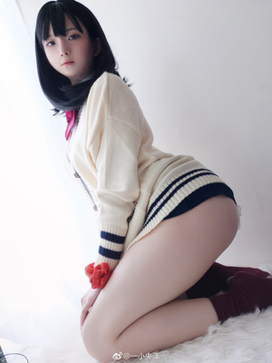 幼い顔して成熟したフトモモがぐうしこなコスプレイヤー画像！