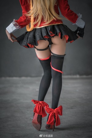 脚フェチの股間を熱くする美脚コスプレイヤーのエロス画像! 画像