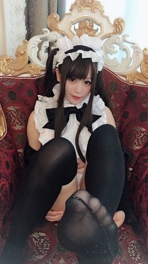 ロリコスプレイヤーのニーハイエロメイドさん画像wwww 3