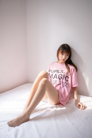 ぶかぶかTシャツ美少女の美脚エロス！日本大好き台湾美少女！ 10