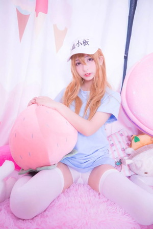甘ロリ顏コスプレイヤーのスパッツ＆ニーハイのエロス！はたらく細胞・血小板
