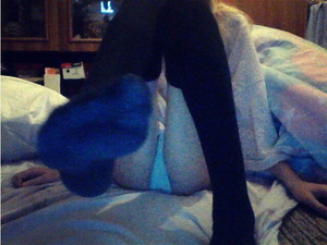 生々しい感じがグっとくるニーハイ女子のエロス画像！ 1