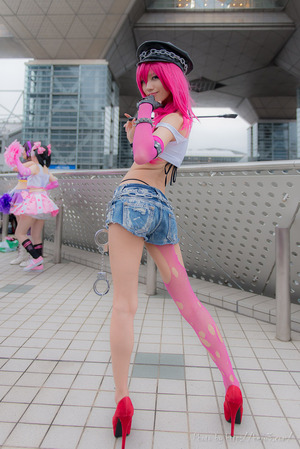 コスプレイヤーのエロい脚！美脚ニーソ画像！ 8