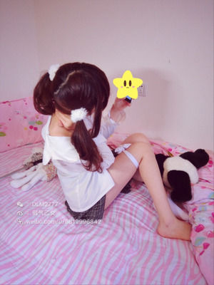 露出するの女子小学生がスカートが短すぎる制服新入生の生足が眩しい画像 ロリ少女専科 露出するの女子小学生がスカートが短すぎる制服新入生の生足が眩しい画像 ロリ少女専科