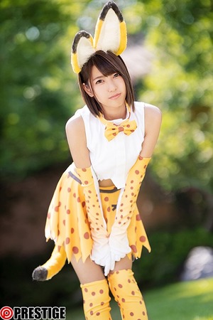 プリケツ美尻な美人お姉さんにあえてのアニコス!極上ま〇こに中出しコスセクロスw