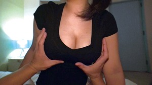 パイズリホールなニットで巨乳がたわわ！洋服脱ぎ掛けパイズリセクロス！ 13