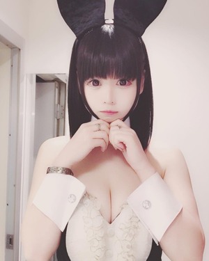  ロリ顔で巨乳！しかも下乳アピールのエロコスがしゅごいコスプレイヤー画像！ 17