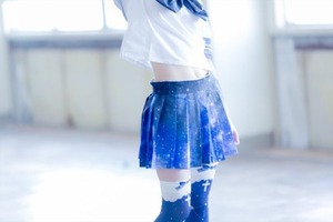 ひかえめオーラの黒髪ショート美少女のはにかみ水着画像www 12
