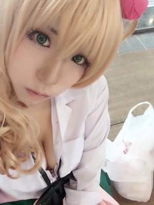 巨乳にエロコス！自撮り系ビッチのセクシーアピール画像！ 9