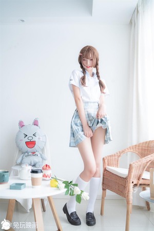 生足＆パンストの管理人がグッときた制服美少女のエロス画像！ 3